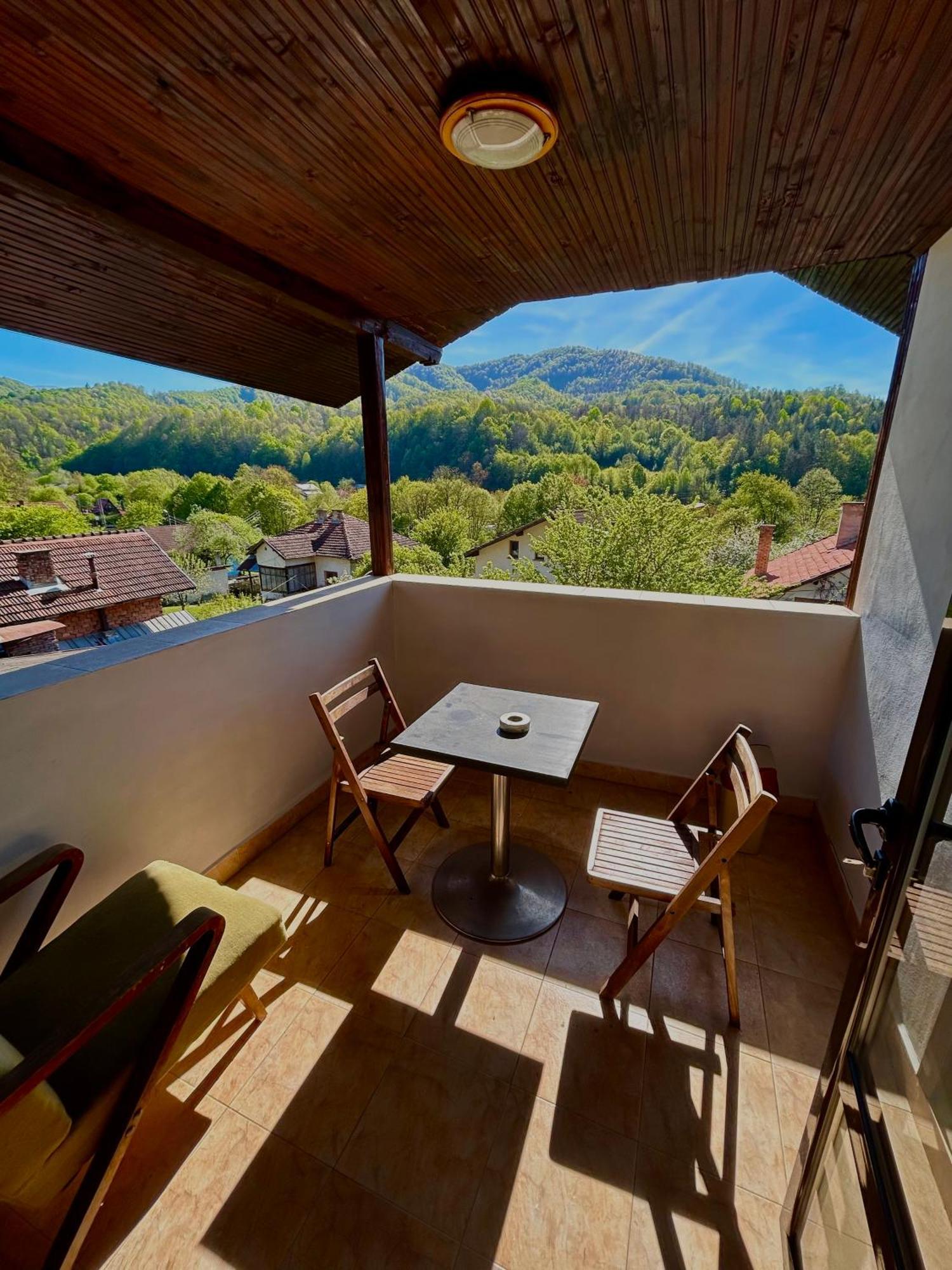 Luylyana Guesthouse Рибарица Экстерьер фото